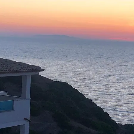Apartment With The Perfect Sunset *